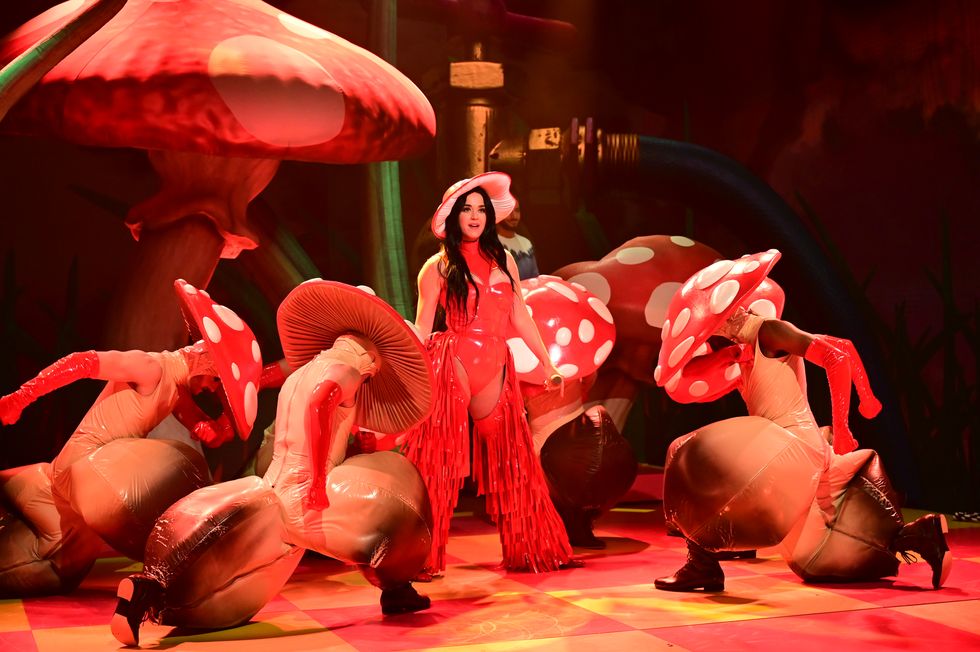 saturday night live    willem dafoe, katy perry episode 1817    pictured musical guest katy perry performs when im gone on saturday, january 29, 2022    photo by will heathnbcnbcu photo bank via getty images