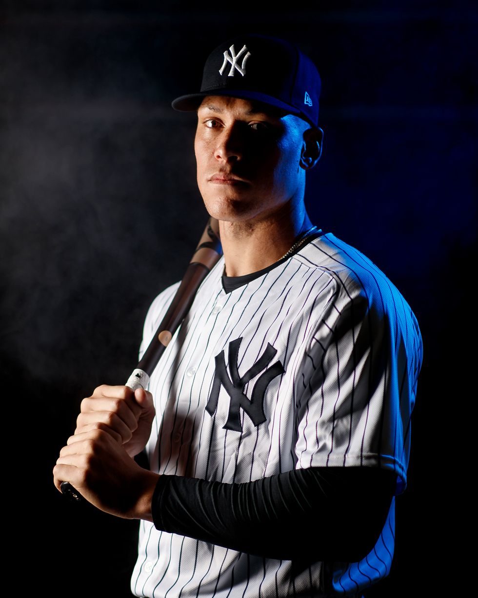 Aaron Judge 99 New York Yankees baseball player action pose
