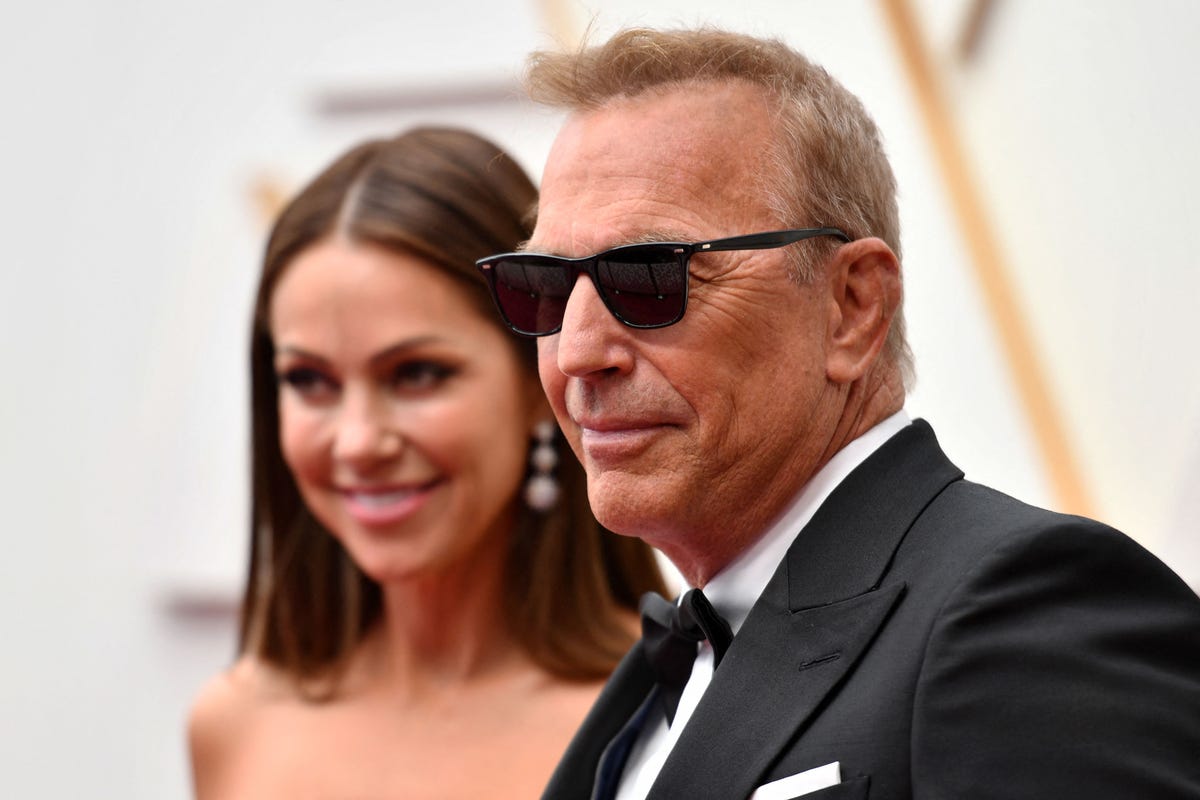 'Yellowstone' Star Kevin Costner Rocked the 2022 Oscar's Red Carpet