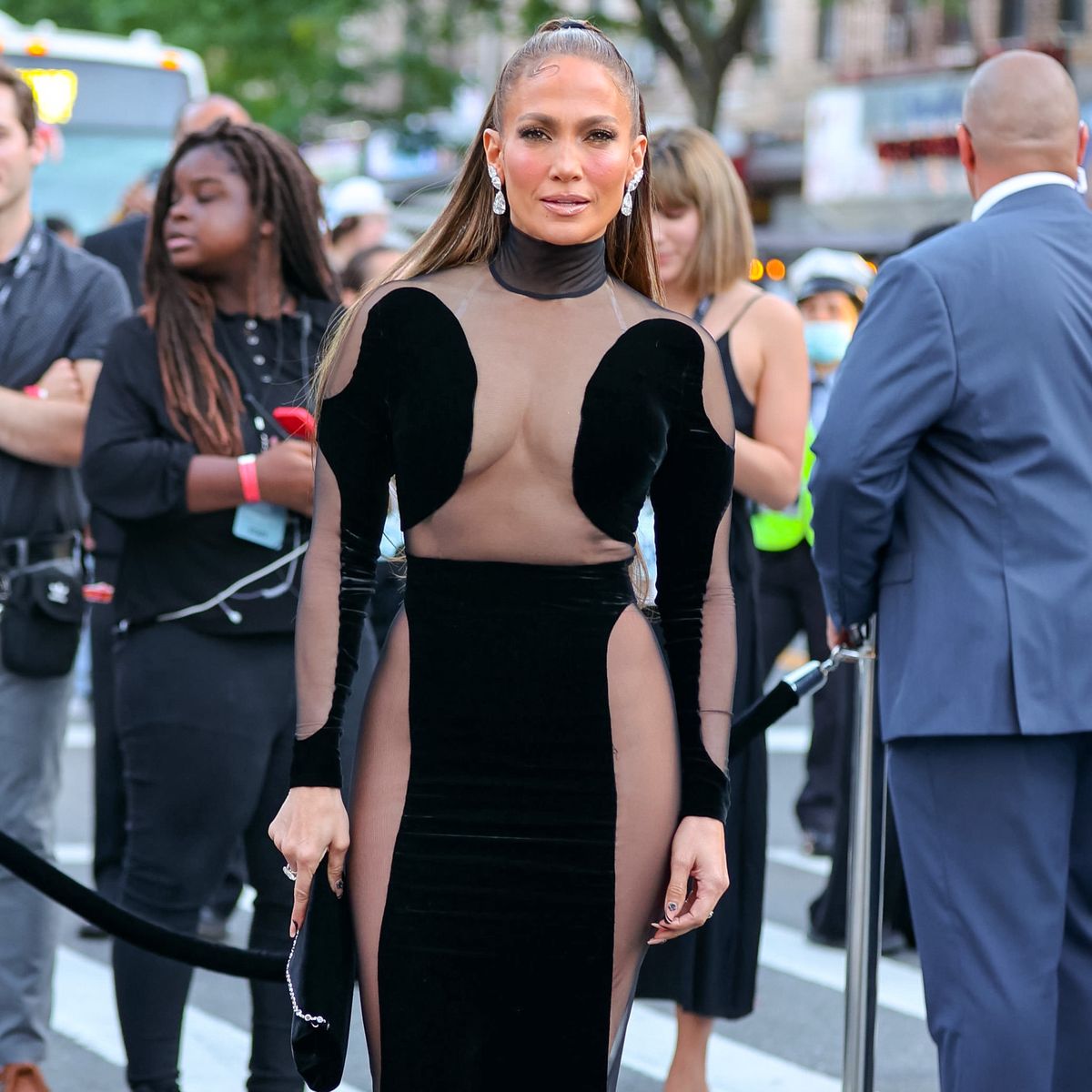 1200px x 1200px - Jennifer Lopez Drops A Tasteful Nude Photo For Her 53rd Birthday