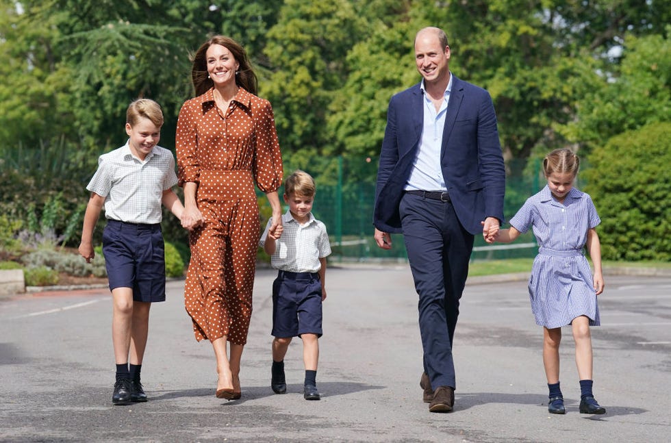 bracknell, england september 07: prince george, princess charlotte and prince louis (c), accompanied by their parents the prince william, duke of cambridge and catherine, duchess of cambridge, arrive for a settling in afternoon at lambrook school, near ascot on september 7, 2022 in bracknell, england. the family have set up home in adelaide cottage in windsors home park as their base after the queen gave them permission to lease the four bedroom grade ii listed home. (photo by jonathan brady pool/getty images)