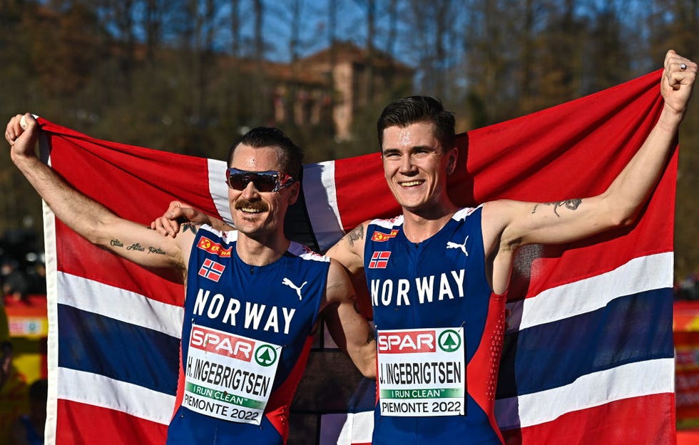 piemonte , italy 11 december 2022 senior mens 10000m gold medallist jakob ingebrigtsen of norway, right, celebrates with his brother henrik ingebrigtsen during the spar european cross country championships at piemonte la mandria park in turin, italy photo by sam barnessportsfile via getty images