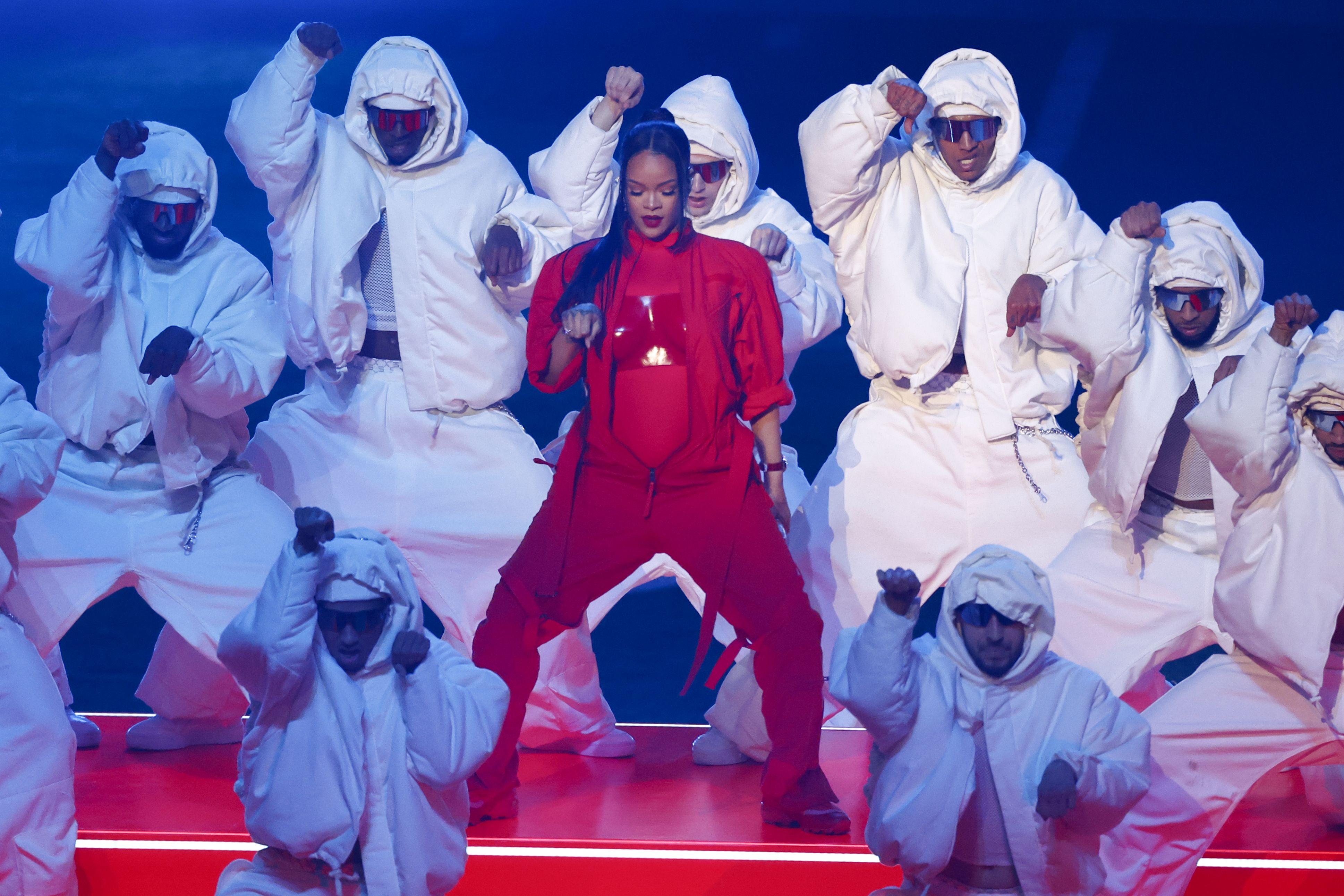How Rihanna made a style statement at the Super Bowl - Offaly Live