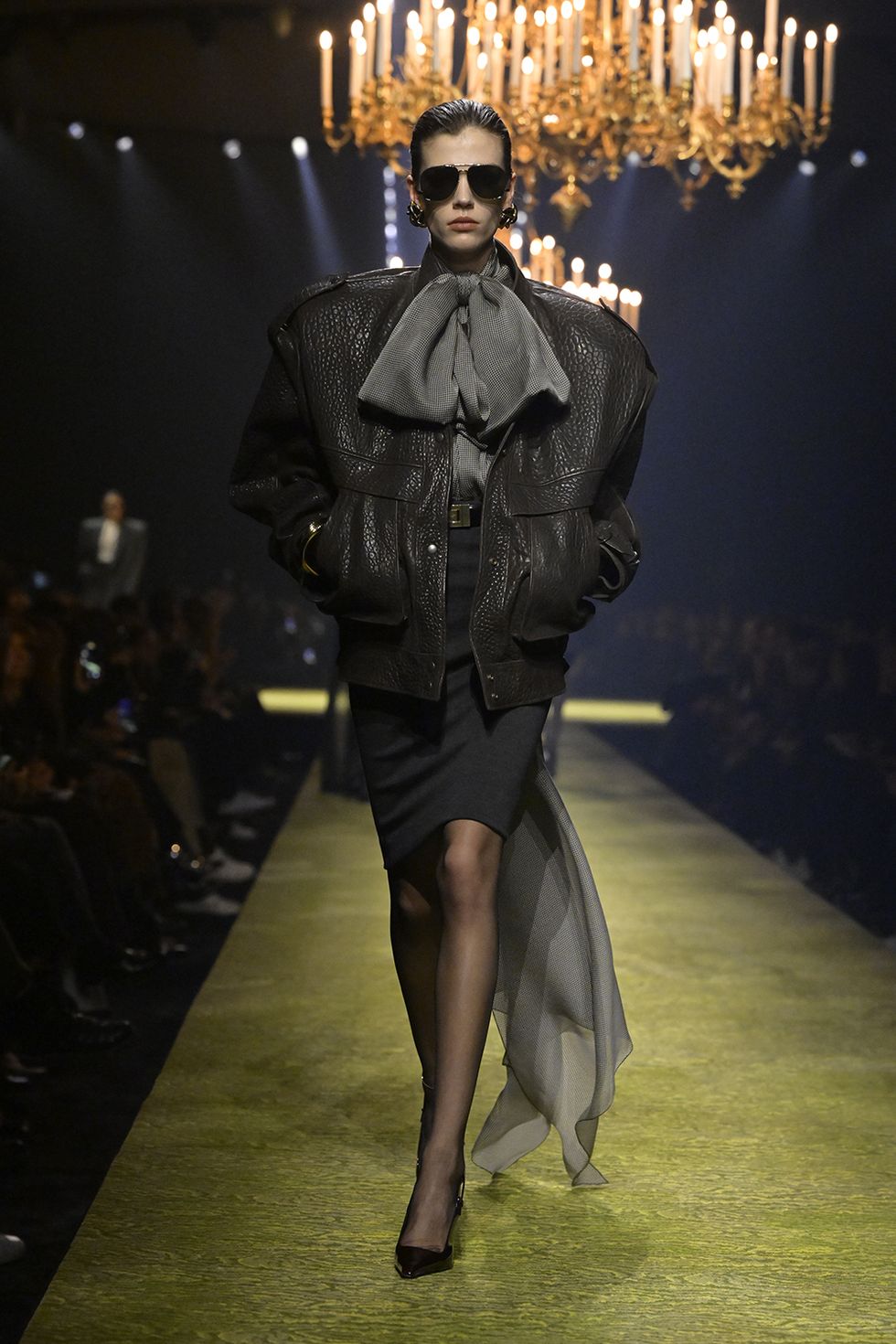 R.E.A.D] Yves Saint Laurent Catwalk The Complete Haute Couture