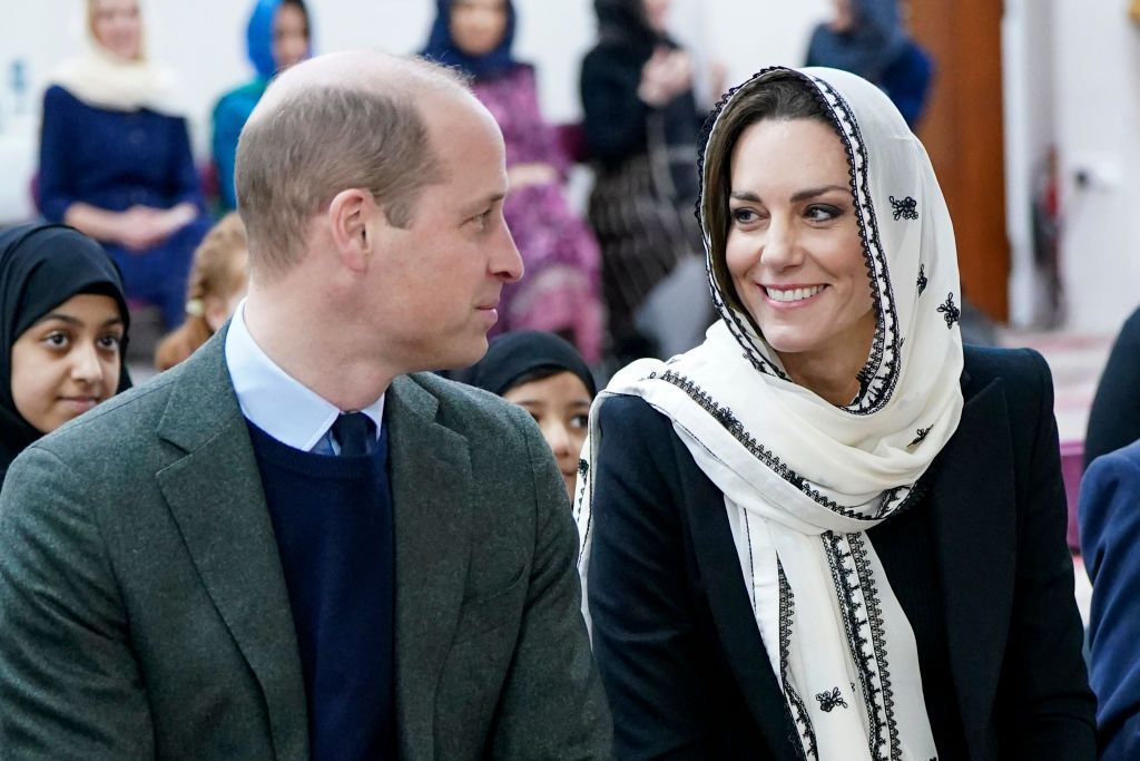 hayes, england march 09 catherine, princess of wales and prince william, prince of wales visit hayes muslim centre on march 9, 2023 in hayes, england the prince and princess of wales visited hayes muslim centre and thanked those involved in the aid effort and those who have fundraised to help communities affected by the devastating earthquakes in turkey and syria photo by arthur edwards wpa poolgetty images
