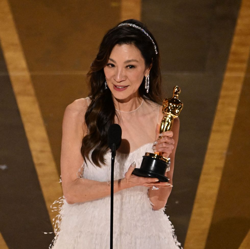 malaysian actress michelle yeoh accepts the oscar for best actress in a leading role for everything everywhere all at once onstage during the 95th annual academy awards at the dolby theatre in hollywood, california on march 12, 2023 photo by patrick t fallon afp photo by patrick t fallonafp via getty images