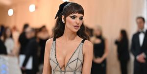 us model emily ratajkowski arrives for the 2023 met gala at the metropolitan museum of art on may 1, 2023, in new york the gala raises money for the metropolitan museum of arts costume institute the galas 2023 theme is karl lagerfeld a line of beauty photo by angela weiss afp photo by angela weissafp via getty images
