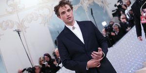robert pattinson at the 2023 met gala karl lagerfeld a line of beauty held at the metropolitan museum of art on may 1, 2023 in new york, new york photo by lexie morelandwwd via getty images