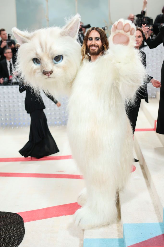 jared leto at the 2023 met gala karl lagerfeld a line of beauty held at the metropolitan museum of art on may 1, 2023 in new york, new york photo by christopher polkwwd via getty images