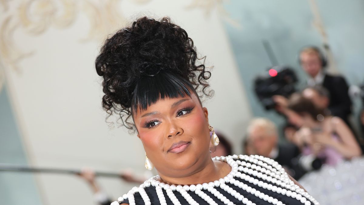 Lizzo boldly declares she's not trying to 'escape fatness