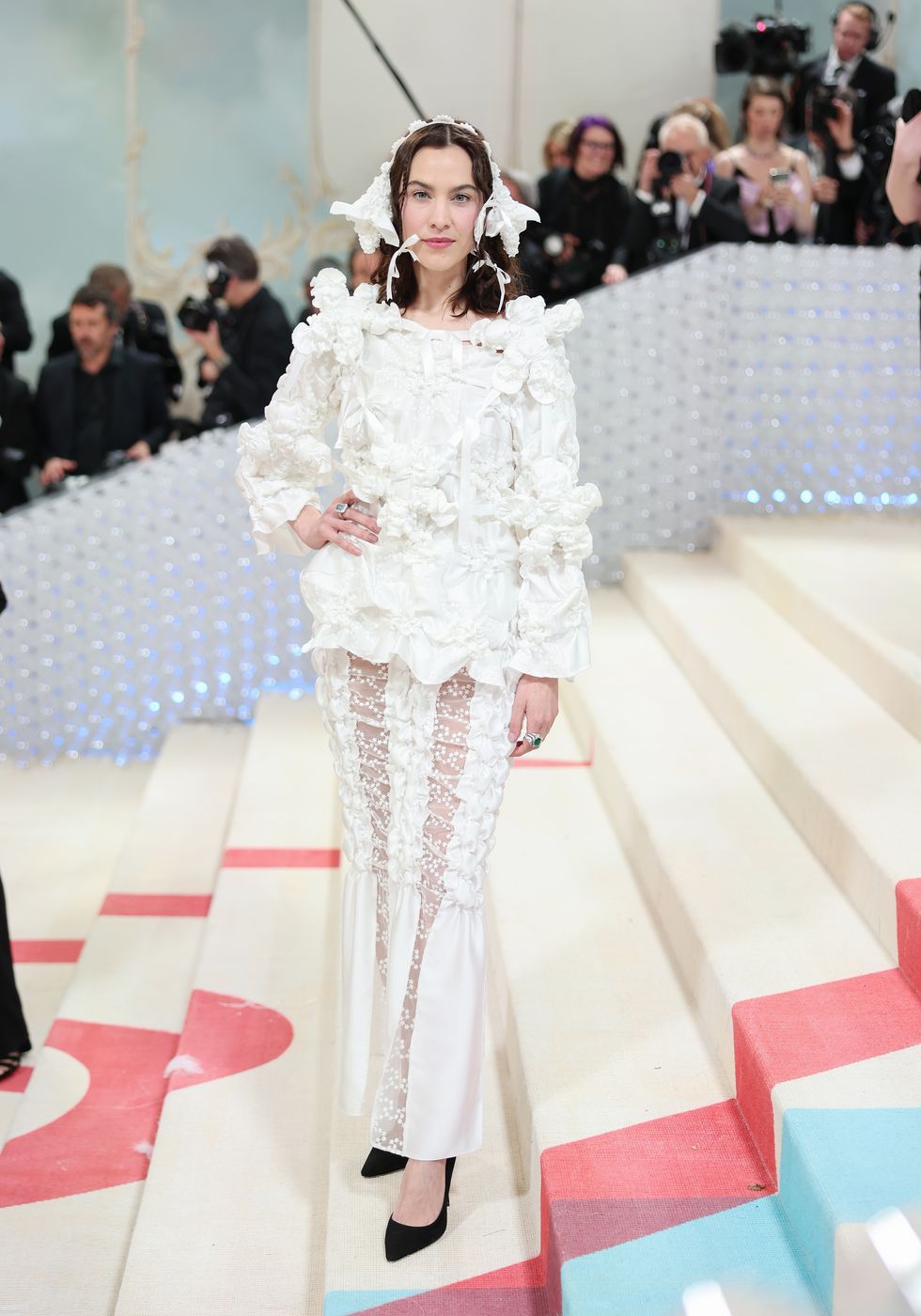 alexa chung at the 2023 met gala karl lagerfeld a line of beauty held at the metropolitan museum of art on may 1, 2023 in new york, new york photo by christopher polkwwd via getty images