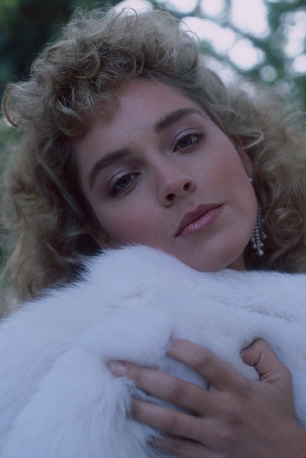 sharon stone expone un episodio de abuso sexual que sufrió en los 80