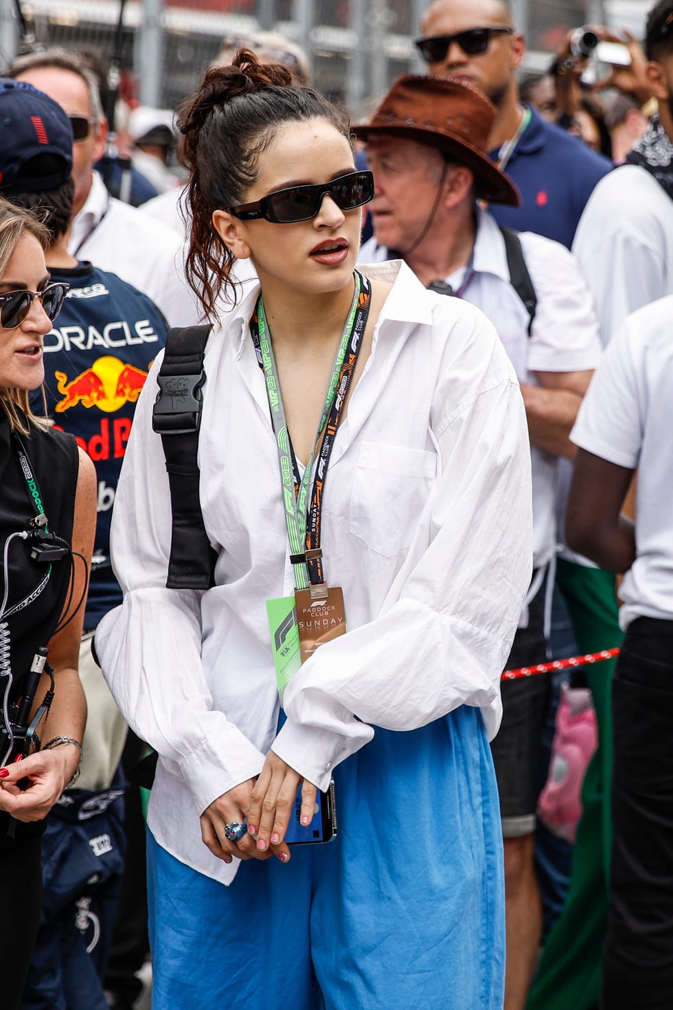 Carlota Casiraghi estrena la camiseta viral de Chanel en el Gran Premio de  F1 de Mónaco