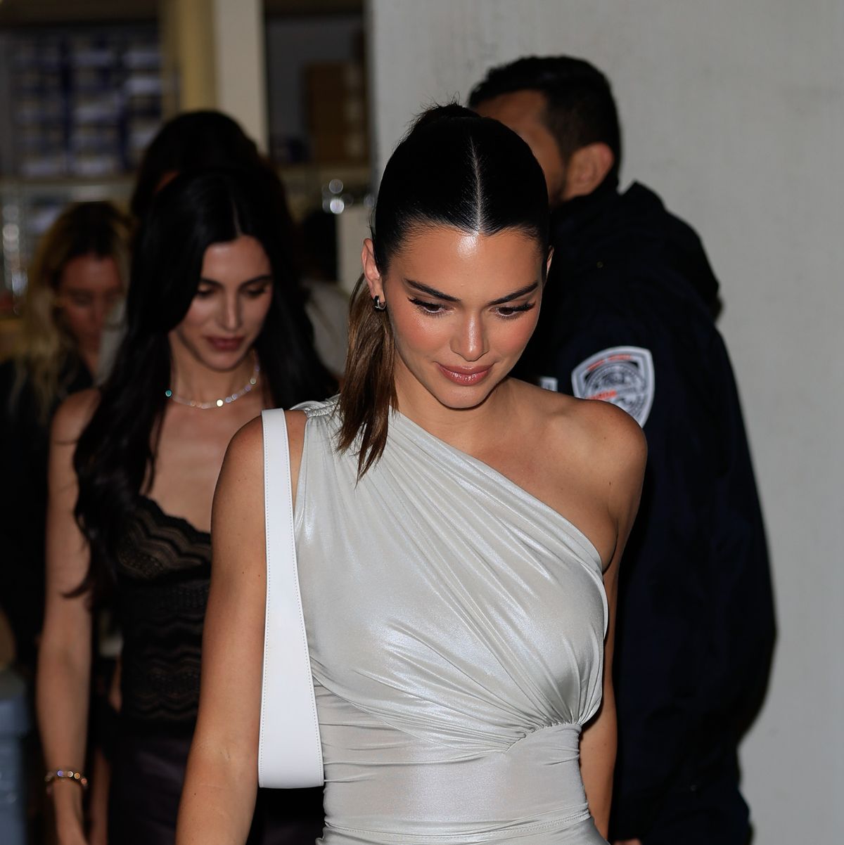 Kendall Jenner delivers another flawless off-duty model outfit