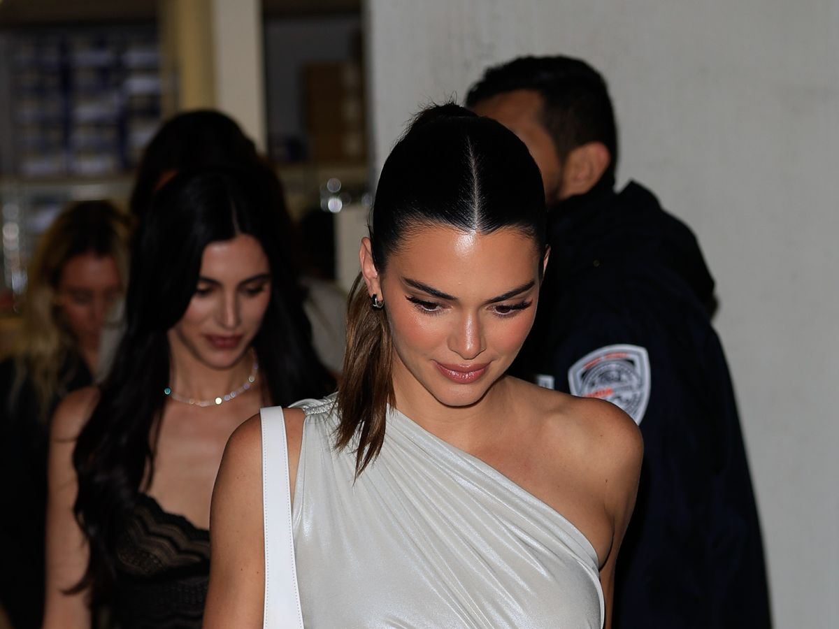 Kendall Jenner Perfects the Mini Dress In Two Ways While In Paris