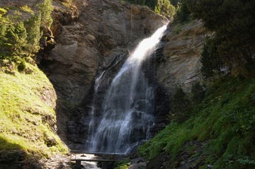 ruta de las tres cascadas en el pirineo aragonés