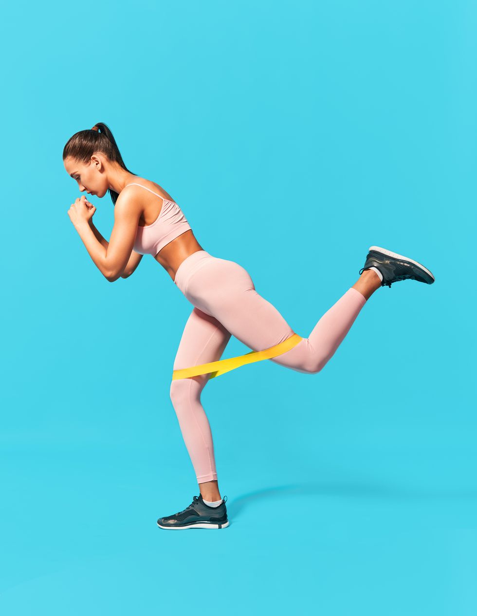 Esercizi con Elastici: gambe, braccia, glutei