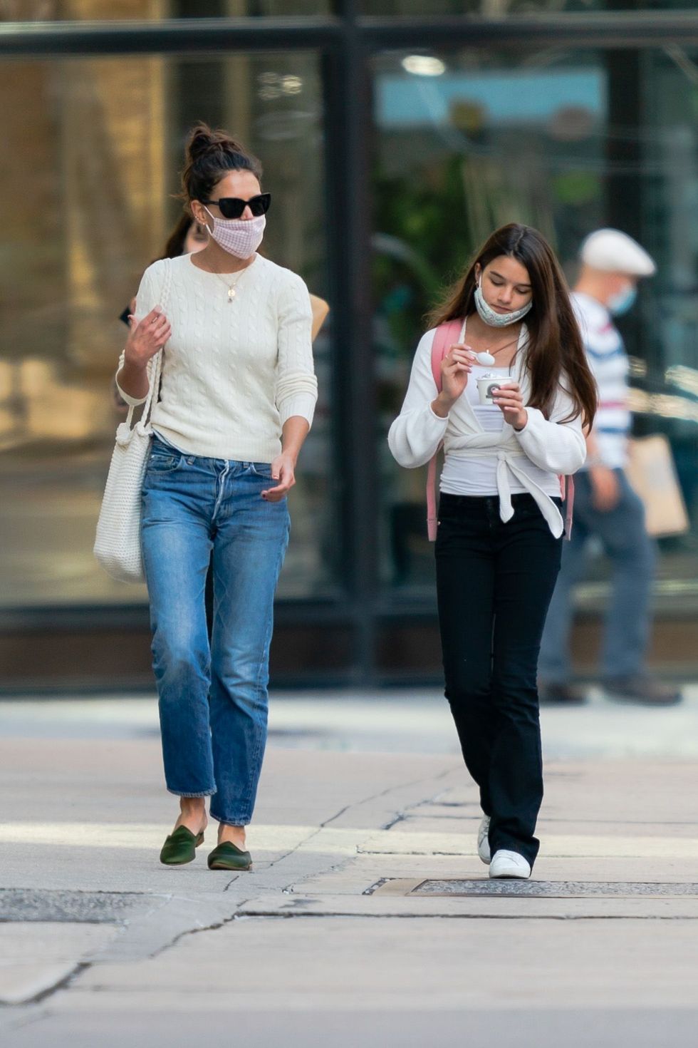 980px x 1470px - Suri Cruise: From Throwback Photos To NYC Outings With Mum Katie Holmes