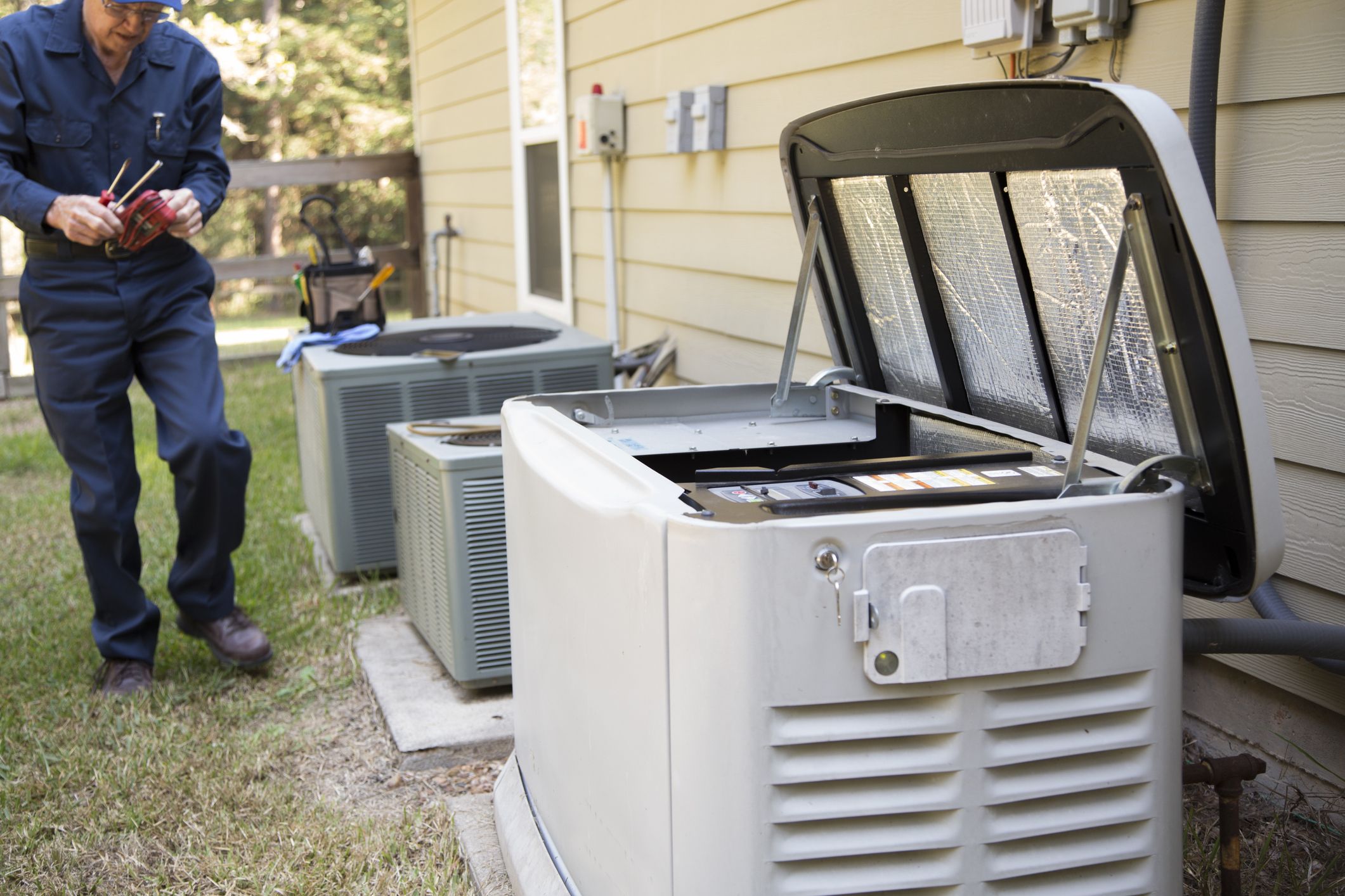 Home Generator Cost Guide 2023: Installation, Use