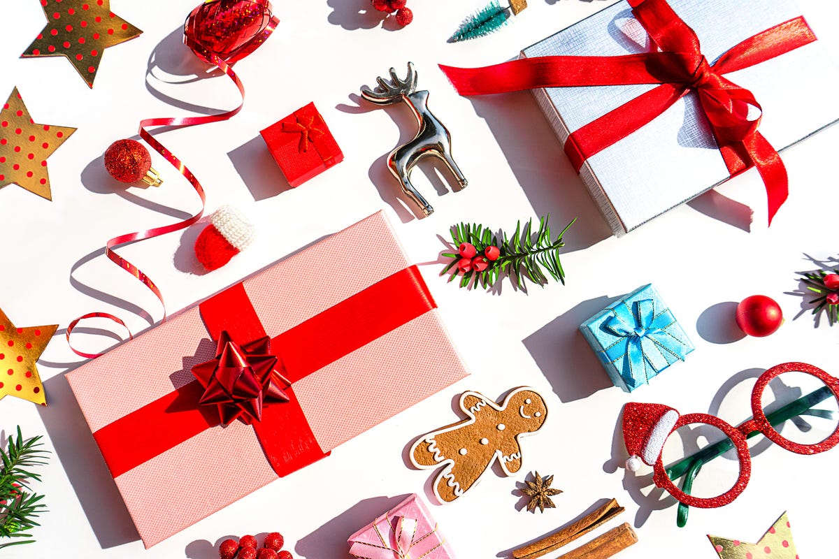 How to Make a Bow 2023 for Perfect Gifts, Holiday Decor, and More