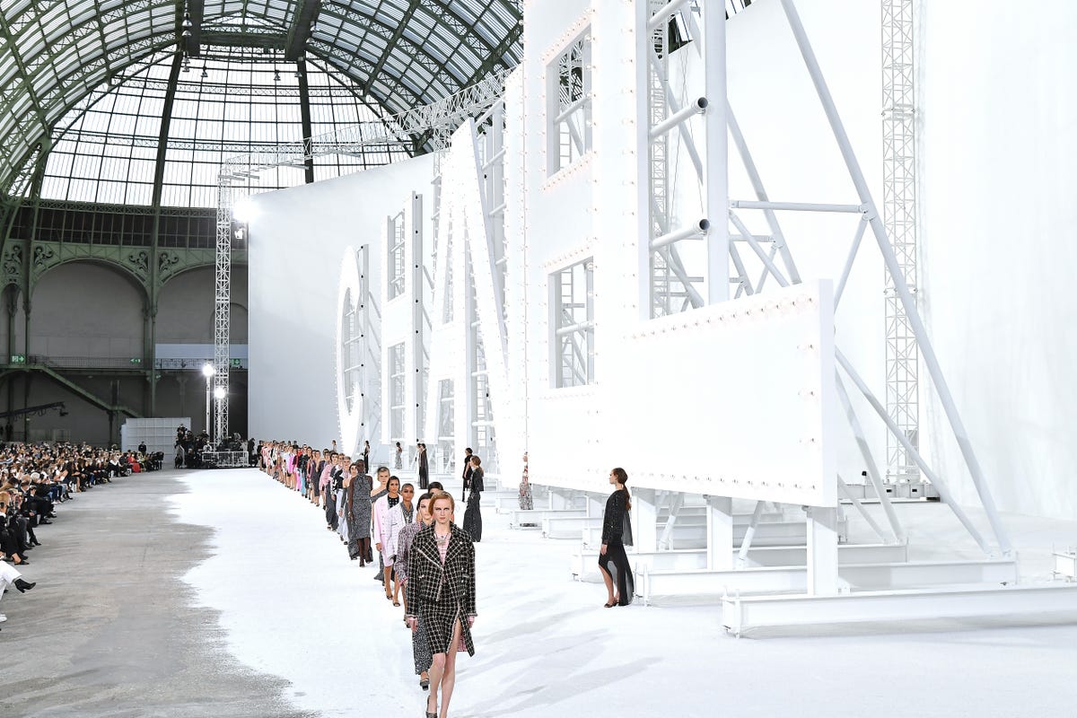 Chanel Brings Tinsel Town to the Grand Palais