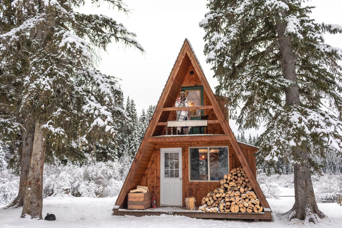 Questa mini-casa di legno è gratis, e ti cambierà le vacanze per sempre