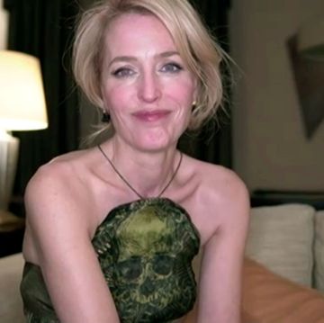 gillian anderson's accent has confused golden globes viewers