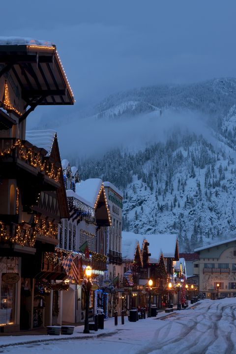 Snow, Winter, Town, Sky, Evening, Alps, Mountain, Mountain range, Mountain village, Freezing, 