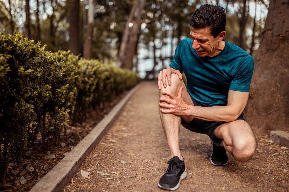 the athlete takes a break from running due to knee pain
