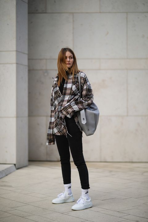 Top 54+ imagen oversized plaid shirt outfit