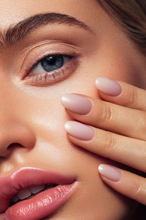 2023 beauty trends, airbrush nails