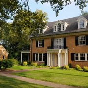 taylor swift childhood home for sale on market reading wyomissing pennsylvania