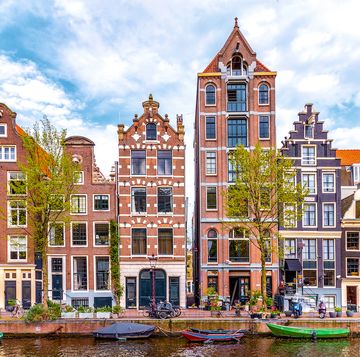 this is a photo of beautiful buildings in amsterdam, the netherlands