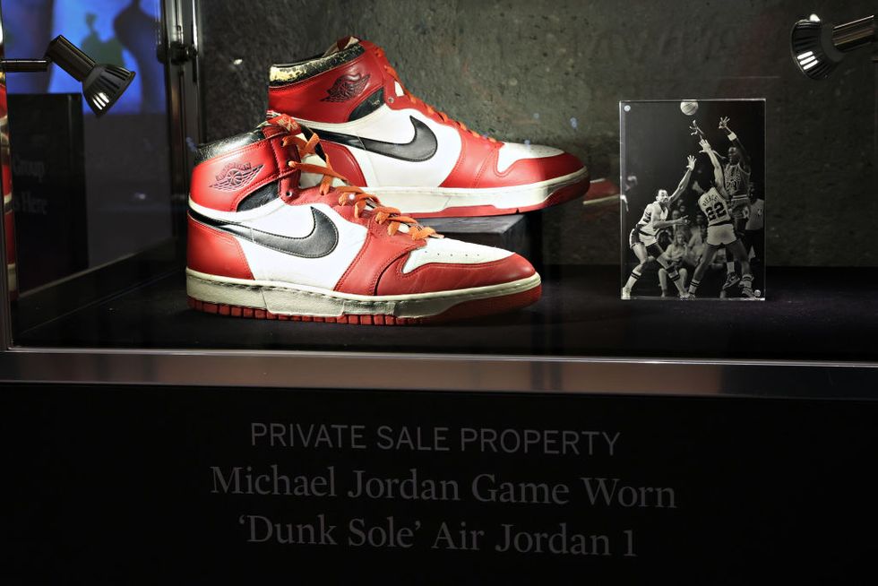 THE FIRST AIR JORDAN: THE SNEAKER THAT CHANGED EVERYTHING