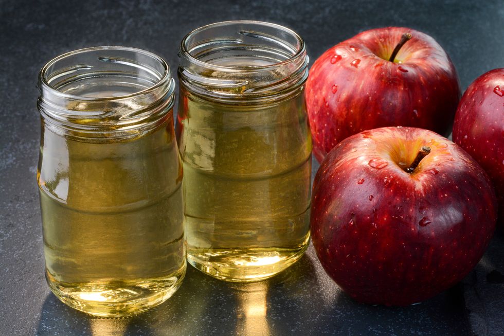 Cómo tomar el vinagre de sidra de manzana para perder peso