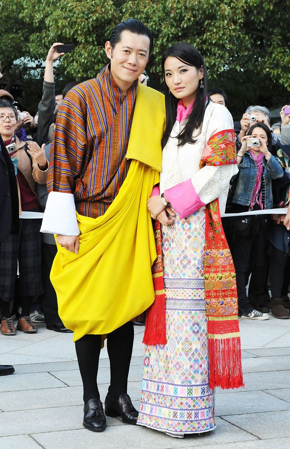 Yellow, Fashion, Event, Costume, Street fashion, Tradition, Temple, Dress, Kimono, Ceremony, 