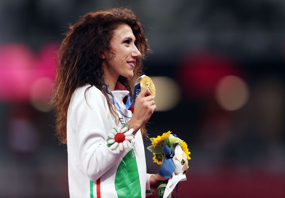 tokyo, japan   august 07 gold medalist antonella palmisano of team italy stands on the podium during the medal ceremony for the women’s 20km walk on day fifteen of the tokyo 2020 olympic games at olympic stadium on august 07, 2021 in tokyo, japan photo by christian petersengetty images