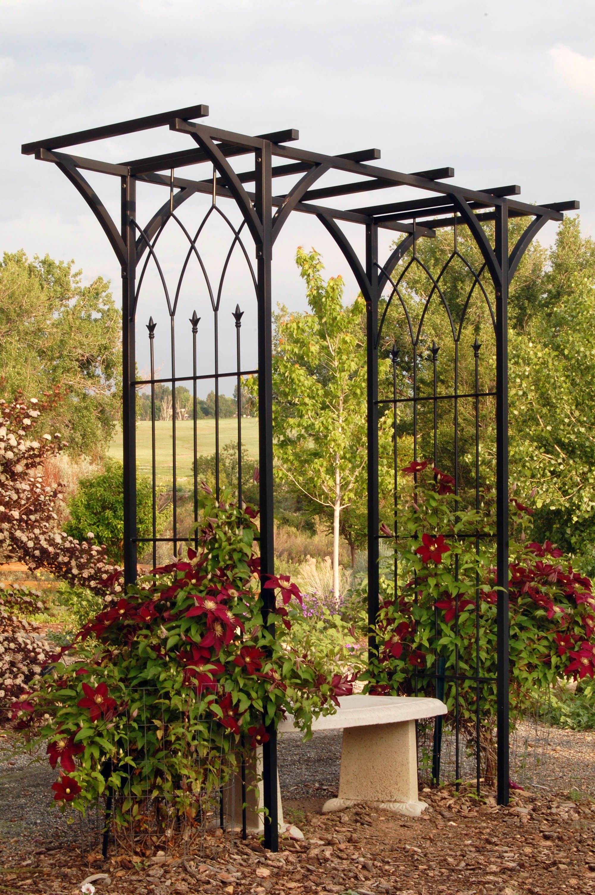 13 Garden Arbor Ideas for a Beautiful Outdoor Space