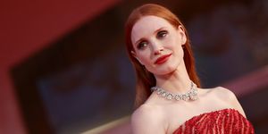 venice, italy   september 04 jessica chastain attends the red carpet of the movie competencia oficial during the 78th venice international film festival on september 04, 2021 in venice, italy photo by vittorio zunino celottogetty images