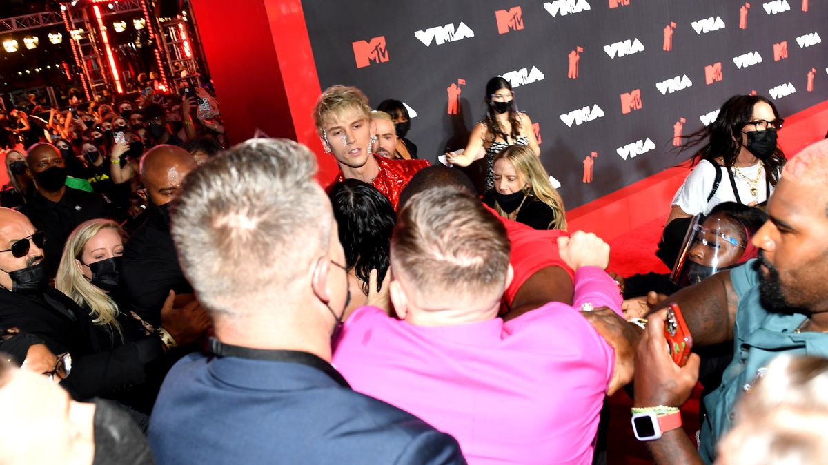 preview for The 8 most awkward moments from the 2020 MTV VMAs