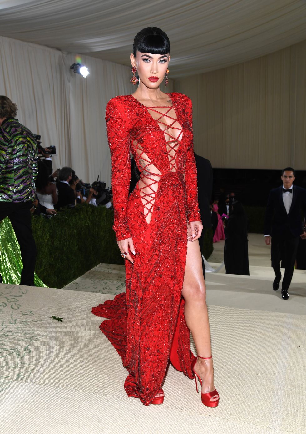 new york, new york   september 13 megan fox attends the 2021 met gala celebrating in america a lexicon of fashion at metropolitan museum of art on september 13, 2021 in new york city photo by kevin mazurmg21getty images for the met museumvogue