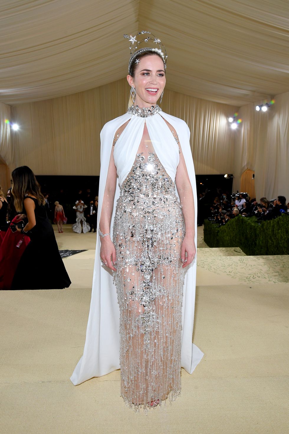 new york, new york   september 13 emily blunt attends the 2021 met gala celebrating in america a lexicon of fashion at metropolitan museum of art on september 13, 2021 in new york city photo by kevin mazurmg21getty images for the met museumvogue