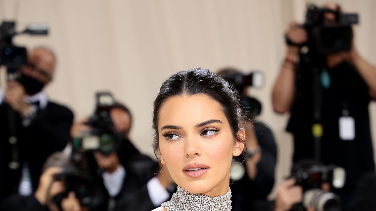 preview for Kendall Jenner COMPLETELY Naked For Photoshoot?!