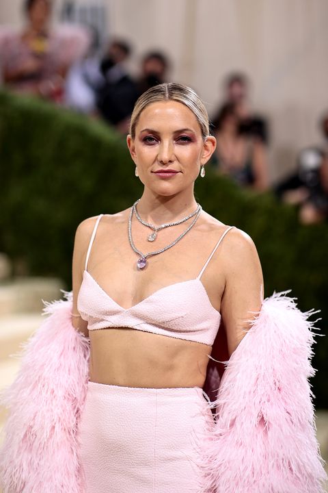 new york, new york   september 13 kate hudson attends the 2021 met gala celebrating in america a lexicon of fashion at metropolitan museum of art on september 13, 2021 in new york city photo by dimitrios kambourisgetty images for the met museumvogue
