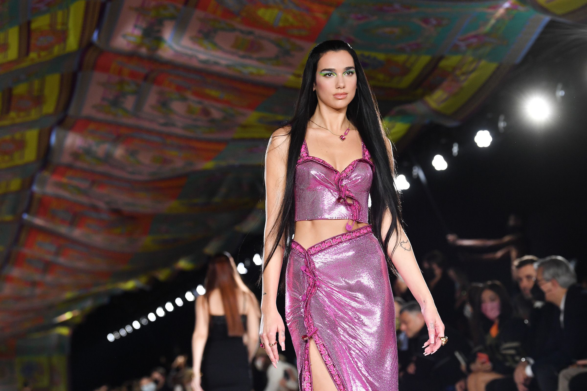 Dua Lipa x Versace: How to Shop La Vacanza SS 2023 Collection Online – The  Hollywood Reporter