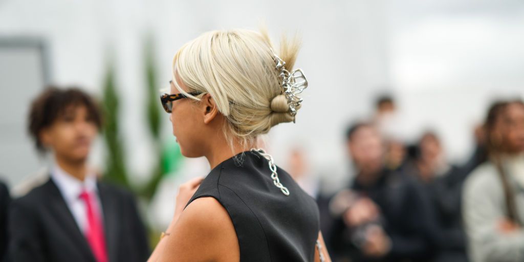 6 ways to style your hair with a claw clip