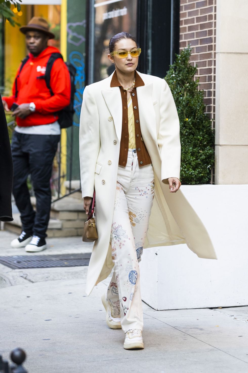 Gigi Hadid  Stylish clothes for women, Leggings are not pants, Fashion