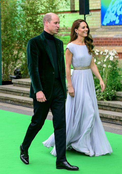 london, england   october 17  prince william, duke of cambridge and catherine, duchess of cambridge attend the earthshot prize 2021 at alexandra palace on october 17, 2021 in london, england photo by joe mahergetty images
