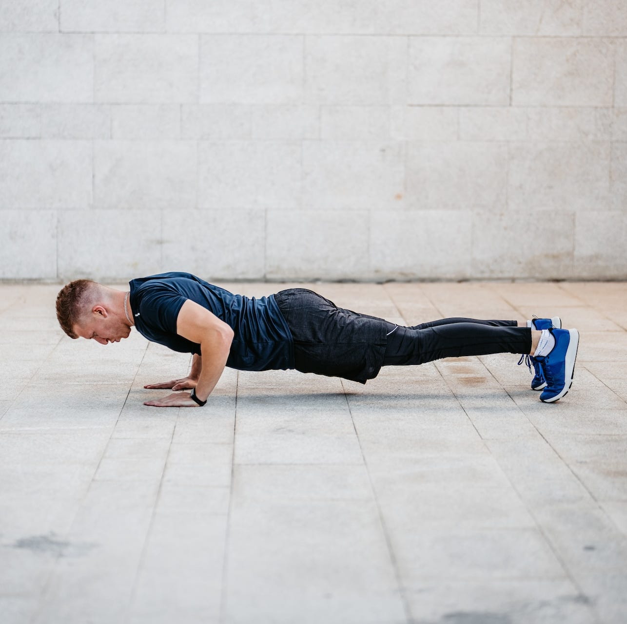 Want to Build Muscle Without Weights? Here's How Many Pushups It Will Take.
