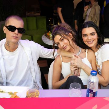 inglewood, california february 13 justin bieber, hailey bieber and kendall jenner attend super bowl lvi at sofi stadium on february 13, 2022 in inglewood, california photo by kevin mazurgetty images for roc nation